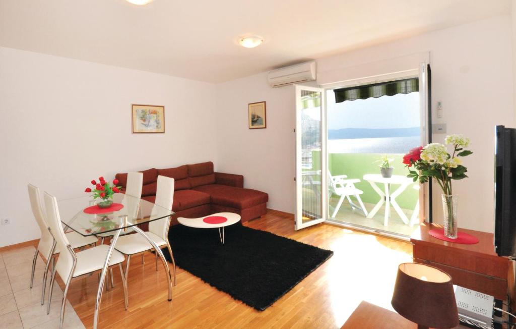 Apartment 5